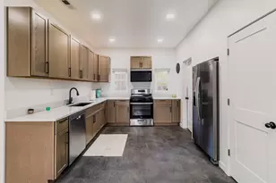 5544 E 10th Ave, Gary, IN 46403 - Photo 12