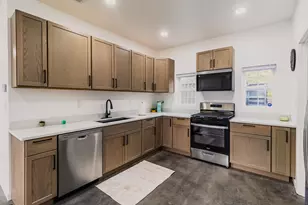 5544 E 10th Ave, Gary, IN 46403 - Photo 14