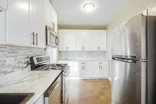 733 Lincoln St, Gary, IN 46402 - Photo 8