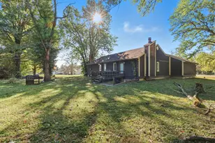 1404 Utica-Sellersburg Rd, Jeffersonville, IN 47130 - Photo 4