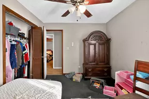 1404 Utica-Sellersburg Rd, Jeffersonville, IN 47130 - Photo 10