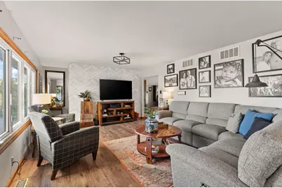 121 7th Avenue NW, Demotte, IN 46310 - Photo 6