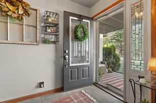 121 7th Ave NW, Demotte, IN 46310 - Photo 4