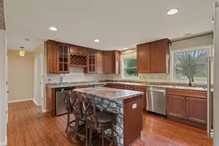 7692 N Emery Rd, Rolling Prairie, IN 46371 - Photo 14