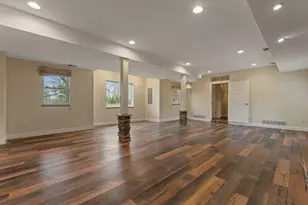 7692 N Emery Rd, Rolling Prairie, IN 46371 - Photo 8