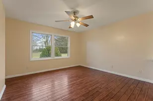 7692 N Emery Rd, Rolling Prairie, IN 46371 - Photo 20