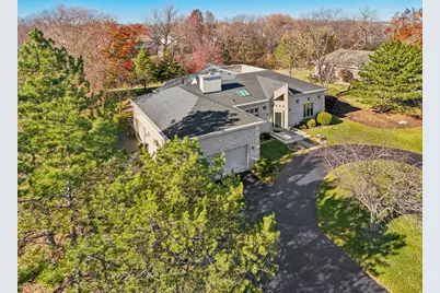 828 Royal Dublin Lane, Dyer, IN 46311 - Photo 6