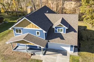 103 Mayfield Dr, Michigan City, IN 46360 - Photo 2