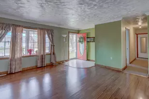 754 Governor Rd, Valparaiso, IN 46385 - Photo 8