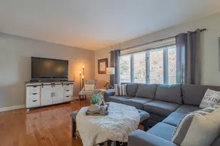 927 Woodhollow Dr, Schererville, IN 46375 - Photo 6