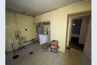 1303 W Cleveland Avenue, Hobart, IN 46342 - Photo 4