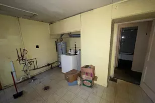 1303 W Cleveland Ave, Hobart, IN 46342 - Photo 4