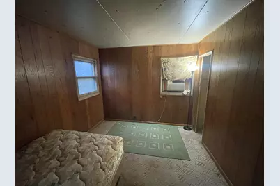 1303 W Cleveland Avenue, Hobart, IN 46342 - Photo 6