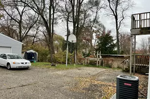 33 N Illinois St, Hobart, IN 46342 - Photo 16