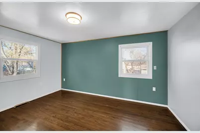 397 W Millport Drive, Valparaiso, IN 46385 - Photo 10