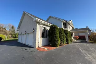 1217 Killarney Dr, Dyer, IN 46311 - Photo 2