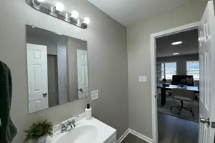 237 Krouser Dr, Valparaiso, IN 46385 - Photo 12