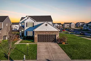 10377 Nevada Ct, Crown Point, IN 46307 - Photo 2