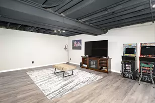 10377 Nevada Ct, Crown Point, IN 46307 - Photo 18