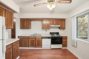 4142 Augusta Dr, Crown Point, IN 46307 - Photo 8