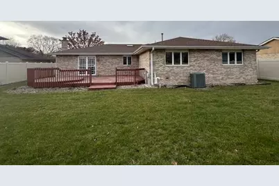 18539 Country Lane, Lansing, IL 60438 - Photo 2