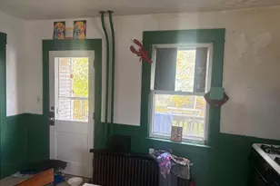 207 McCollum St, La Porte, IN 46350 - Photo 4