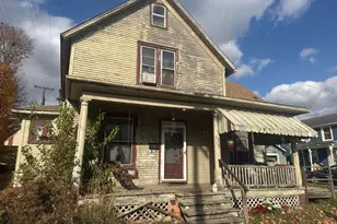 207 McCollum St, La Porte, IN 46350 - Photo 1