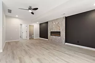 5788 Adams St, Merrillville, IN 46410 - Photo 6