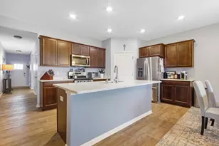 10406 Whitney Pl, Saint John, IN 46307 - Photo 4