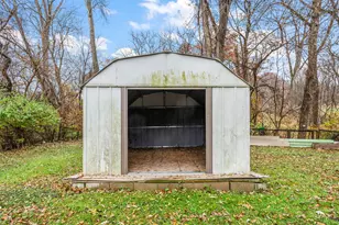 6131 Glen Dr, Merrillville, IN 46410 - Photo 28