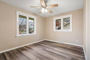 6131 Glen Dr, Merrillville, IN 46410 - Photo 12