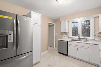 6131 Glen Drive, Merrillville, IN 46410 - Photo 8