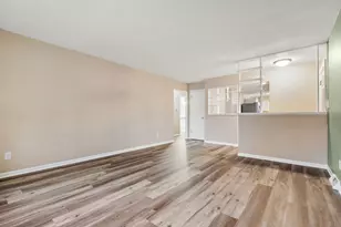 6131 Glen Dr, Merrillville, IN 46410 - Photo 4