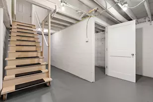 6131 Glen Dr, Merrillville, IN 46410 - Photo 18