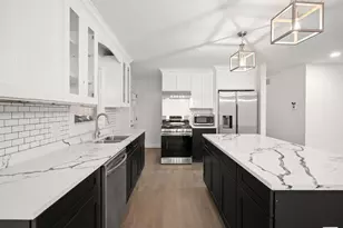 8749 Monroe Ave, Munster, IN 46321 - Photo 10