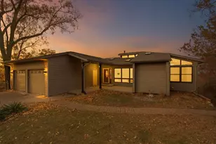 22 Skyline Dr, Ogden Dunes, IN 46368 - Photo 1