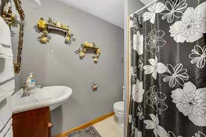 709 Beverly Drive, Hebron, IN 46341 - Photo 18