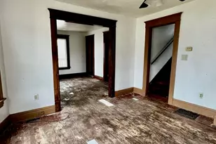 809 Chicago St, La Porte, IN 46350 - Photo 6