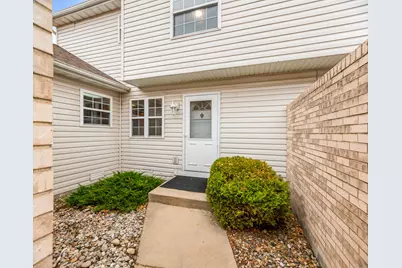 147 Mallard Pointe Drive, Valparaiso, IN 46385 - Photo 4