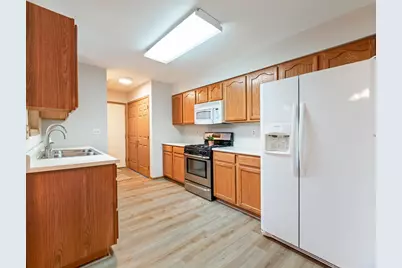 147 Mallard Pointe Drive, Valparaiso, IN 46385 - Photo 10