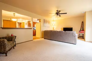 9532 Keilman St, Saint John, IN 46373 - Photo 4