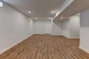 10221 Allison Rd, Munster, IN 46321 - Photo 32