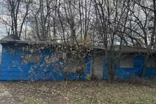 1011 E 47th Pl, Gary, IN 46409 - Photo 2