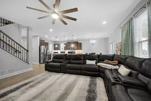 540 Lily Ct, Valparaiso, IN 46385 - Photo 16