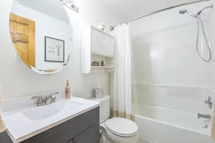 257 Pineview Ln, Valparaiso, IN 46383 - Photo 34