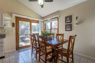 257 Pineview Ln, Valparaiso, IN 46383 - Photo 8