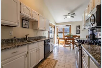 257 Pineview Lane, Valparaiso, IN 46383 - Photo 12