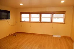 7710 Madison St, Merrillville, IN 46410 - Photo 16