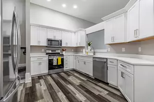 1607 Geranium Cir, Valparaiso, IN 46383 - Photo 6