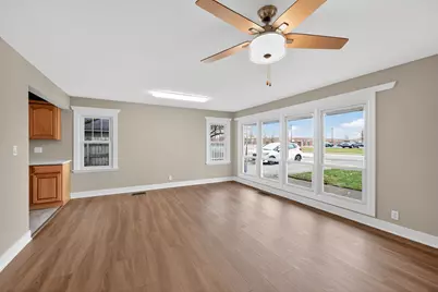 1311 Roosevelt Road, Valparaiso, IN 46383 - Photo 6